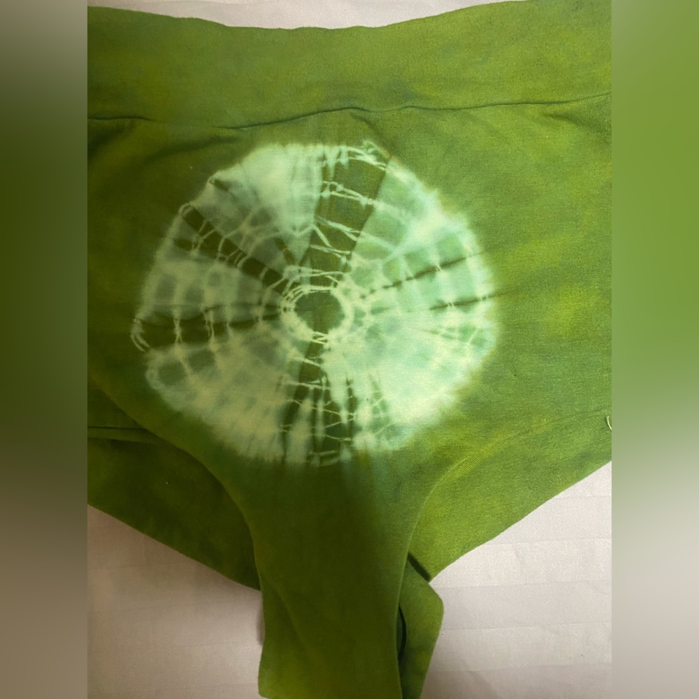Of Earth & Salt Green Booty Shorts - Picture 2 of 4